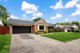 9766 Cedardale Dr, Houston, TX 77055 - Photo 3