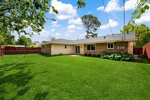 9766 Cedardale Dr, Houston, TX 77055 - Photo 33