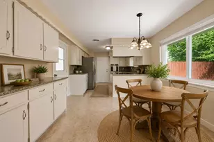9766 Cedardale Dr, Houston, TX 77055 - Photo 11