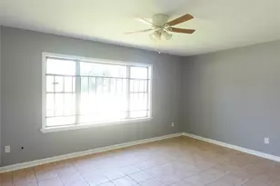 7226 Miley St, Houston, TX 77028 - Photo 7