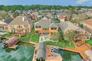 373 Bayshore Dr, Montgomery, TX 77356 - Photo 1