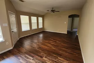 5443 Evergreen Canyon Rd, Houston, TX 77066 - Photo 7
