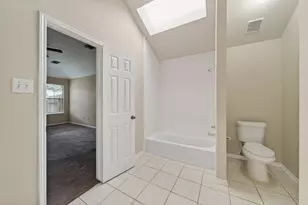 5443 Evergreen Canyon Rd, Houston, TX 77066 - Photo 37