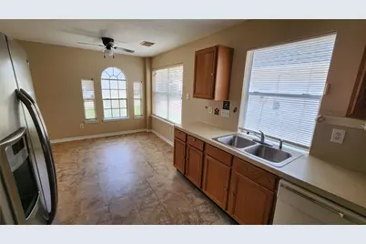 5443 Evergreen Canyon Road, Houston, TX 77066 - Photo 11