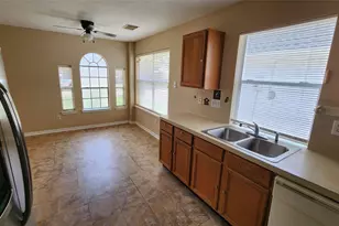 5443 Evergreen Canyon Rd, Houston, TX 77066 - Photo 11
