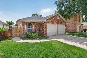 5443 Evergreen Canyon Rd, Houston, TX 77066 - Photo 3