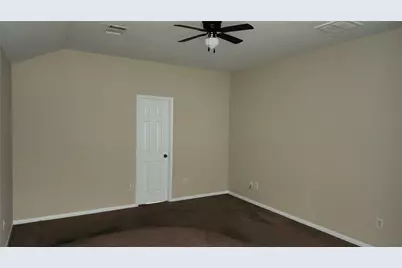 5443 Evergreen Canyon Road, Houston, TX 77066 - Photo 17