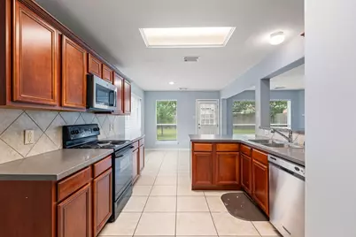 1811 Salt Valley Drive, Katy, TX 77493 - Photo 7