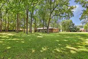 409 E Linney St, Dayton, TX 77535 - Photo 5