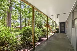 409 E Linney St, Dayton, TX 77535 - Photo 11