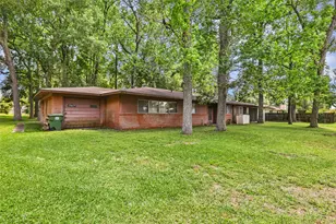 409 E Linney St, Dayton, TX 77535 - Photo 3