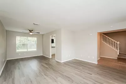 1523 Clear Valley Drive, Houston, TX 77014 - Photo 5