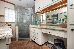 266 W Riverwood Dr, Houston, TX 77076 - Photo 9