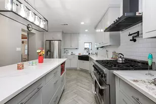 266 W Riverwood Dr, Houston, TX 77076 - Photo 11