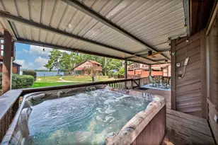 200 Fountain Lake W, Livingston, TX 77351 - Photo 9