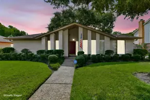 16422 Glenshannon Dr, Houston, TX 77059 - Photo 1