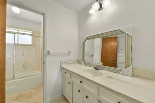 16422 Glenshannon Dr, Houston, TX 77059 - Photo 29