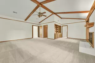 16422 Glenshannon Dr, Houston, TX 77059 - Photo 9
