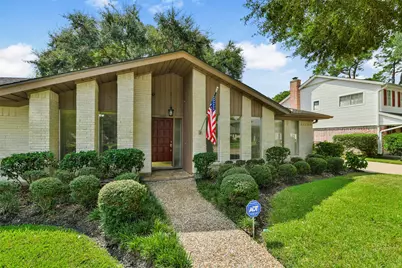 16422 Glenshannon Drive, Houston, TX 77059 - Photo 5