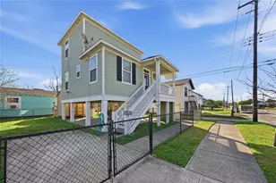1912 55th St, Galveston, TX 77551 - Photo 11