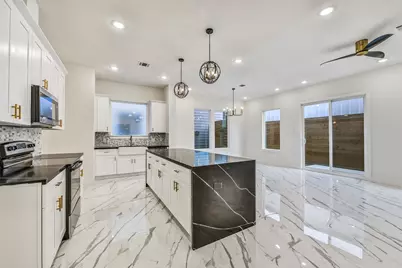 5906 Saint Augustine Street #C, Houston, TX 77021 - Photo 11