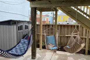 4127 Ave T 1/2, Galveston, TX 77550 - Photo 9