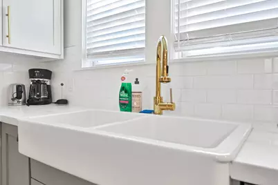 1953 Dryden Street #1, Houston, TX 77030 - Photo 15