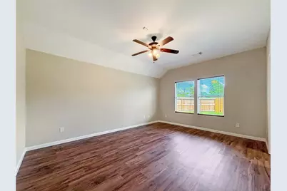 9418 Belleclaire Lane, Houston, TX 77044 - Photo 15