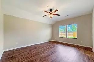 9418 Belleclaire Ln, Houston, TX 77044 - Photo 15
