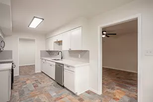 6317 Ivanhoe Ln, Beaumont, TX 77706 - Photo 13