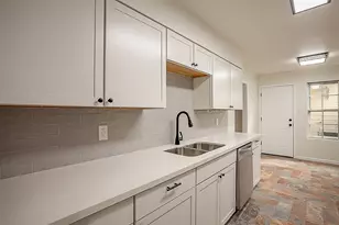 6317 Ivanhoe Ln, Beaumont, TX 77706 - Photo 17