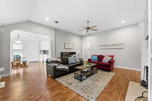 306 Lazy Ln, Montgomery, TX 77356 - Photo 5