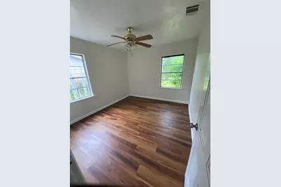 5719 Beldart Street, Houston, TX 77033 - Photo 7