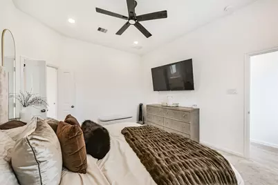 15035 Bradfield Manor Drive, Houston, TX 77044 - Photo 17