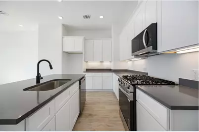 5324 Rue Street, Houston, TX 77033 - Photo 13