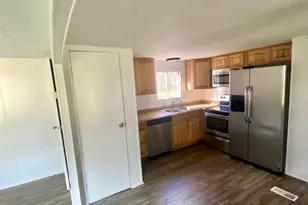 933 S Pine Lake Rd, Montgomery, TX 77316 - Photo 5