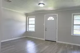 2004 W Gulf Street W, Baytown, TX 77520 - Photo 5