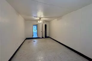 733 Pine Ave, Prairie View, TX 77445 - Photo 15