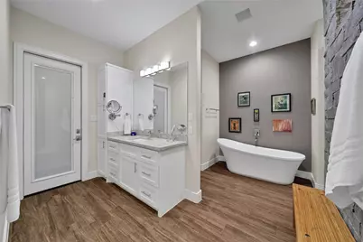 2531 S Cherry Street, Tomball, TX 77375 - Photo 13