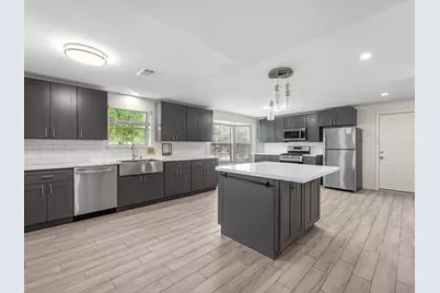 5747 Fontenelle Drive, Houston, TX 77035 - Photo 3