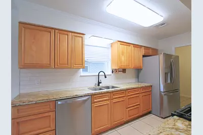 3810 Bonita Lane, La Porte, TX 77571 - Photo 9