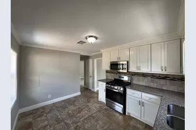 1013 E 40th Street, Houston, TX 77022 - Photo 11