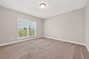 22519 Chenango Lake Dr, Angleton, TX 77515 - Photo 5
