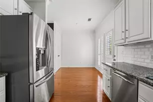 1739 French Village Dr, Houston, TX 77055 - Photo 9