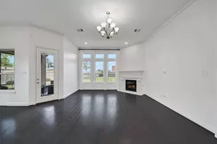 11030 Sarah Bluff Ln, Cypress, TX 77433 - Photo 17