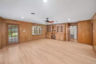 1815 Droxford Dr, Houston, TX 77008 - Photo 17