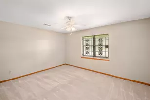 1815 Droxford Dr, Houston, TX 77008 - Photo 29