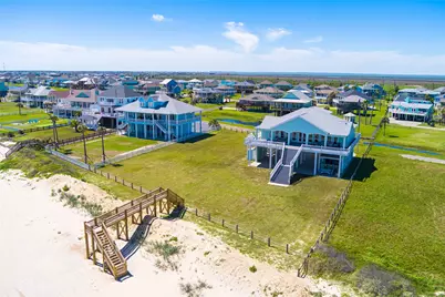 3244 Gulf Castle Drive, Crystal Beach, TX 77650 - Photo 5