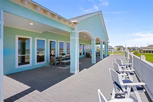 3244 Gulf Castle Dr, Crystal Beach, TX 77650 - Photo 13