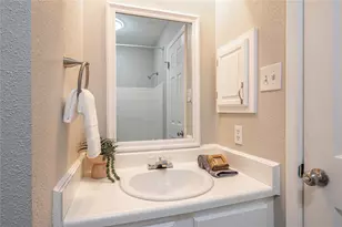 17602 Heritage Bay Dr, Webster, TX 77598 - Photo 19